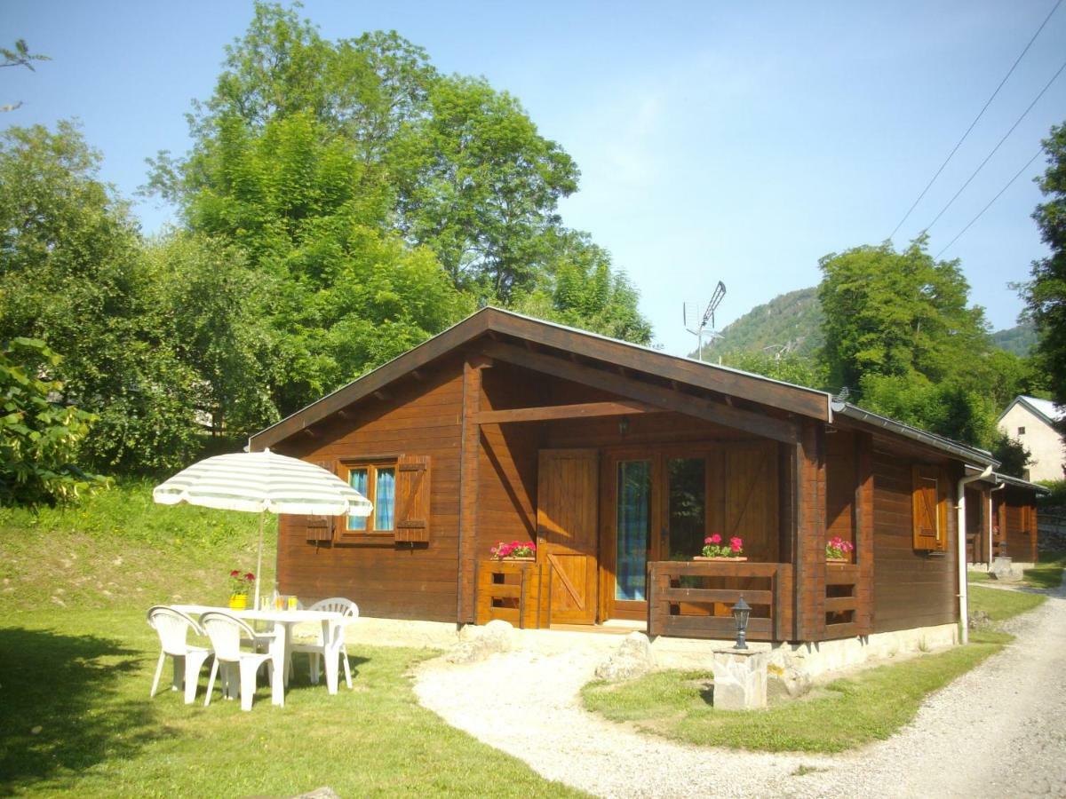 Les Chalets De Montorgueil Saurat Exterior photo